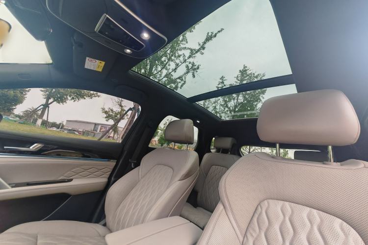 Used BYD Tang New Energy 2024 DM-i Glory Edition 112KM Prestige Model Interior 8