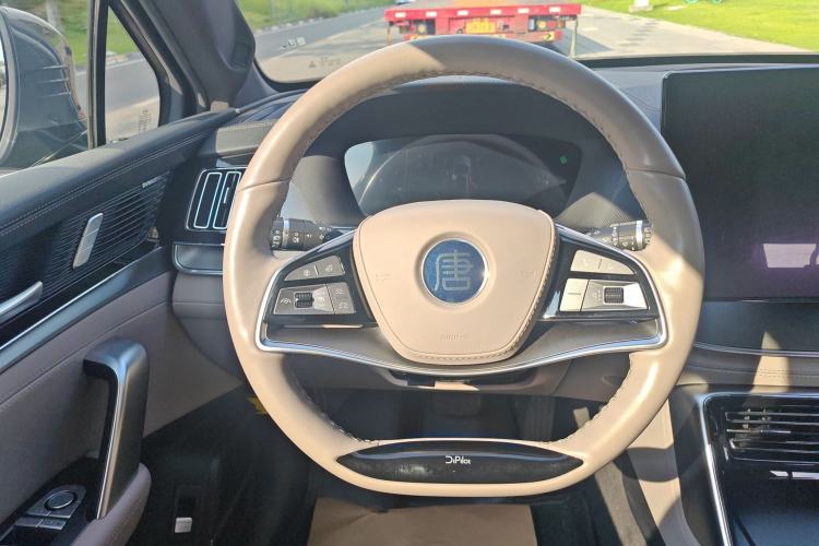 Used BYD Tang New Energy 2024 DM-p Champion Edition 215 km All-Wheel-Drive Flagship Model Interior 8