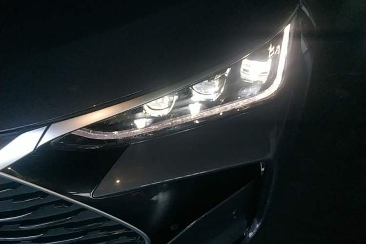 Used BYD Tang New Energy 2024 DM-i Glory Edition 112KM Prestige Model Left Front Headlight
