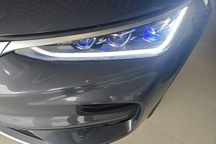 Used BYD Tang New Energy 2024 EV Champion Edition 600KM Deluxe Model Left Front Headlight