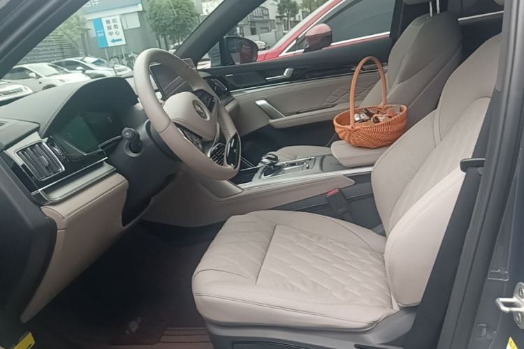Used BYD Tang New Energy 2024 DM-i Glory Edition 112KM Prestige Model Left Front Seat