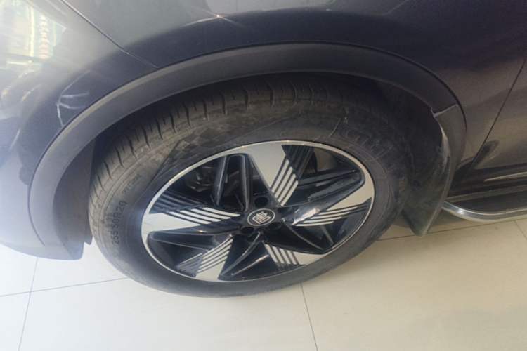Used BYD Tang New Energy 2024 DM-i Glory Edition 112KM Prestige Model Left Front Wheel Hub