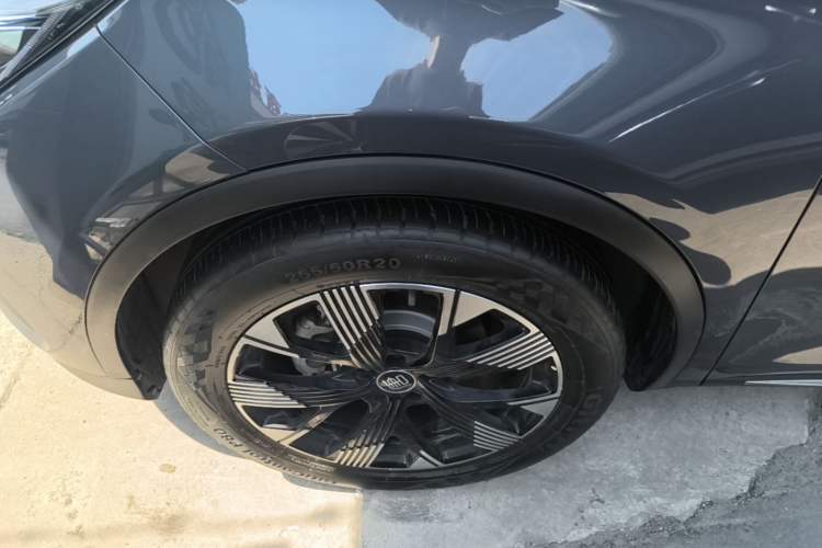 Used BYD Tang New Energy 2024 DM-i Glory Edition 112KM Flagship Model Left Front Wheel Hub