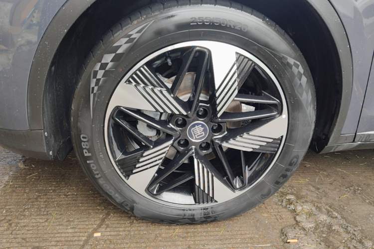 Used BYD Tang New Energy 2024 DM-i Glory Edition 112KM Prestige Model Left Front Wheel Hub