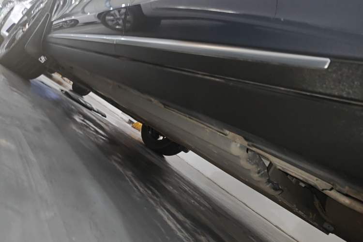 Used BYD Tang New Energy 2024 DM-i Glory Edition 112KM Prestige Model Left Side Sill