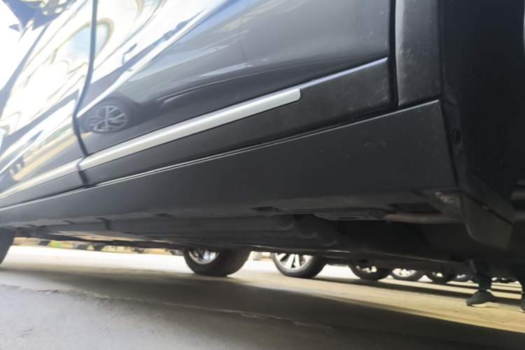 Used BYD Tang New Energy 2024 DM-i Glory Edition 112KM Flagship Model Left Side Sill
