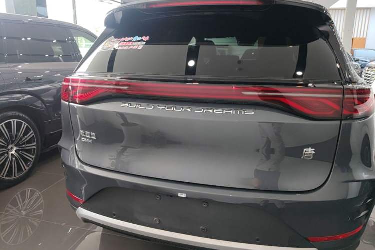 Used BYD Tang New Energy 2024 DM-i Glory Edition 112KM Prestige Model Rear