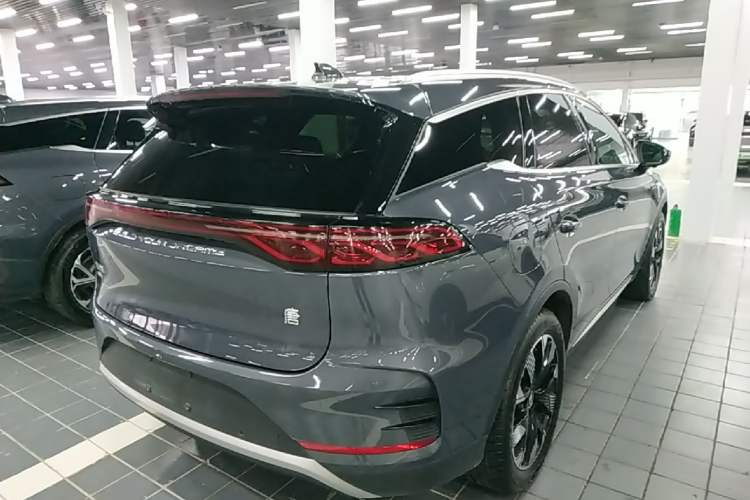 Used BYD Tang New Energy 2024 DM-i Glory Edition 112KM Flagship Model Rear Right 45 Deg