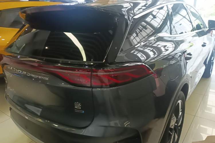 Used BYD Tang New Energy 2024 DM-i Glory Edition 112KM Prestige Model Rear Right 45 Deg