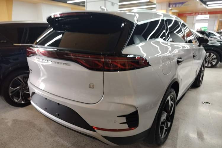 Used BYD Tang New Energy 2024 DM-i Glory Edition 112KM Prestige Model Rear Right 45 Deg