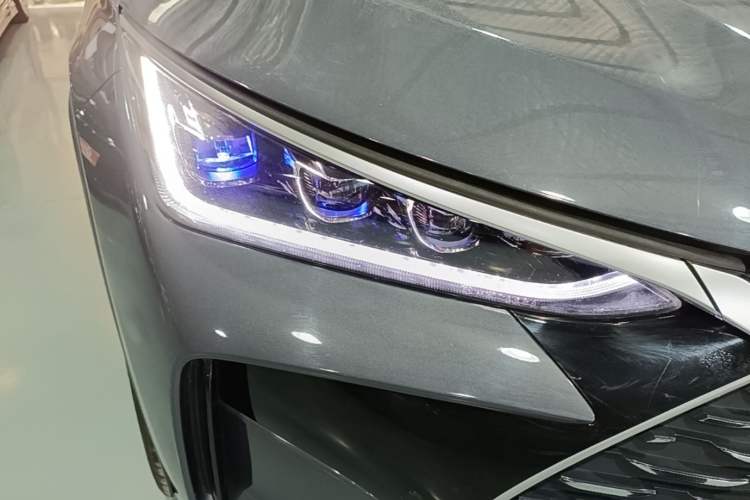 Used BYD Tang New Energy 2024 DM-i Glory Edition 112KM Prestige Model Right Front Headlight