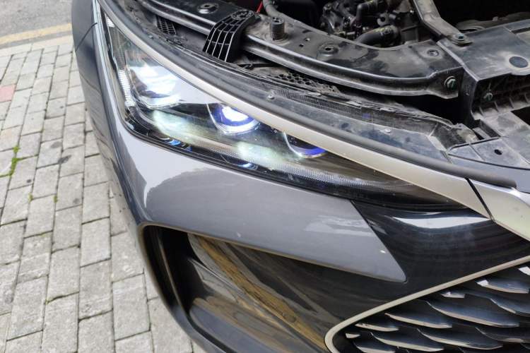 Used BYD Tang New Energy 2024 DM-i Glory Edition 112KM Prestige Model Right Front Headlight