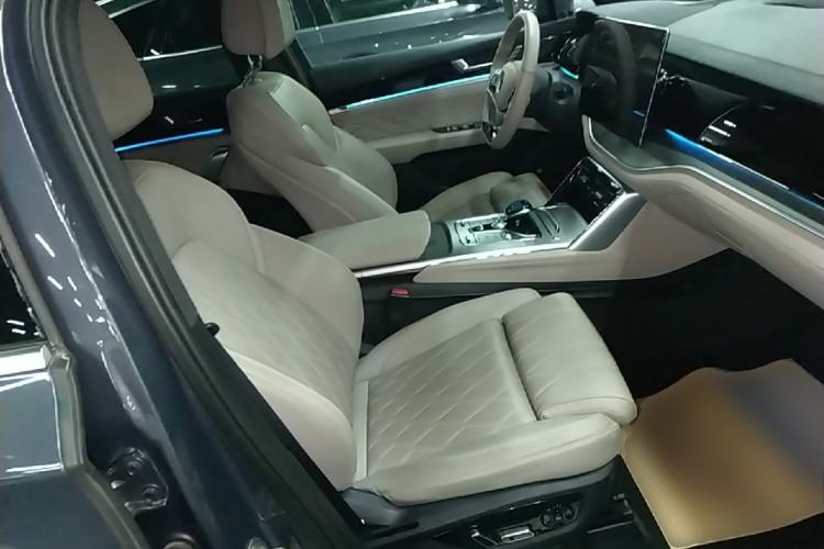 Used BYD Tang New Energy 2024 DM-i Glory Edition 112KM Flagship Model Right Front Seat
