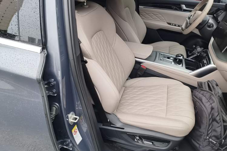 Used BYD Tang New Energy 2024 DM-i Glory Edition 112KM Prestige Model Right Front Seat