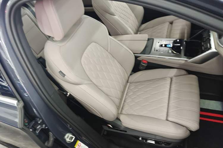 Used BYD Tang New Energy 2024 DM-i Glory Edition 200KM Flagship Model Right Front Seat