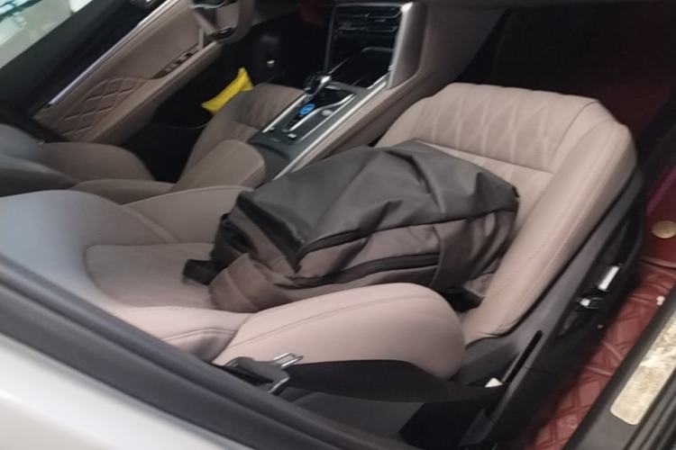 Used BYD Tang New Energy 2024 DM-i Glory Edition 112KM Prestige Model Right Front Seat