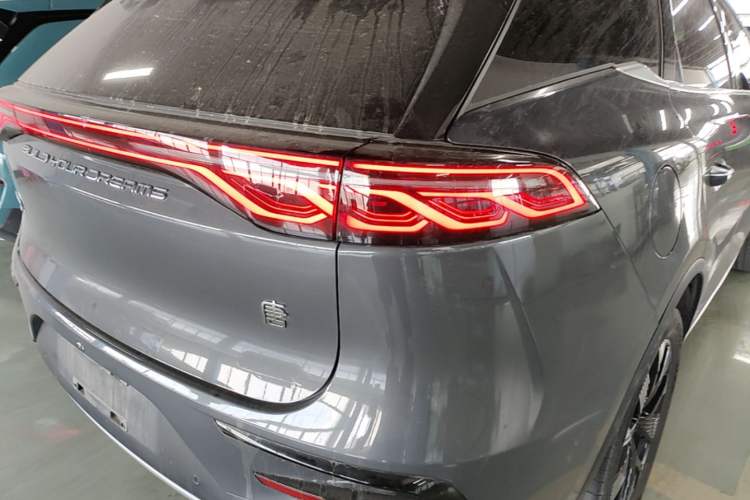 Used BYD Tang New Energy 2024 EV Glory Edition 730KM Premium Model Right Rear Taillight