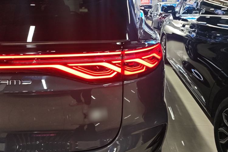 Used BYD Tang New Energy 2024 DM-i Glory Edition 112KM Prestige Model Right Rear Taillight