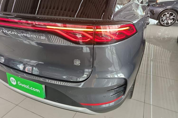 Used BYD Tang New Energy 2024 DM-i Glory Edition 112KM Flagship Model Right Rear Taillight