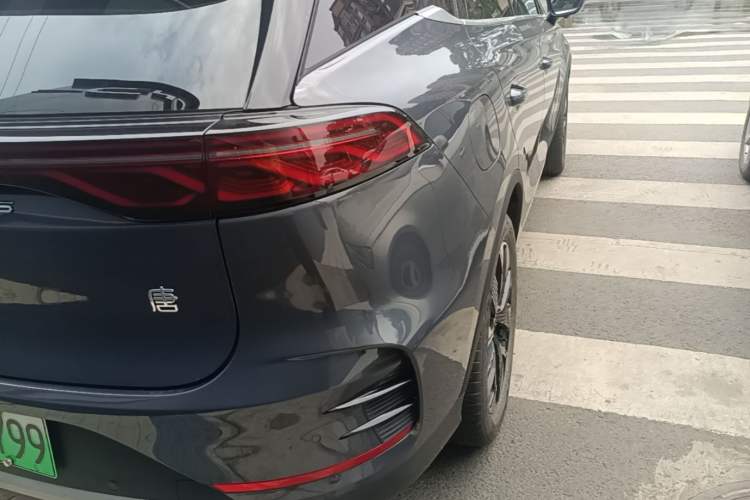 Used BYD Tang New Energy 2024 DM-i Glory Edition 112KM Flagship Model Right Rear Taillight