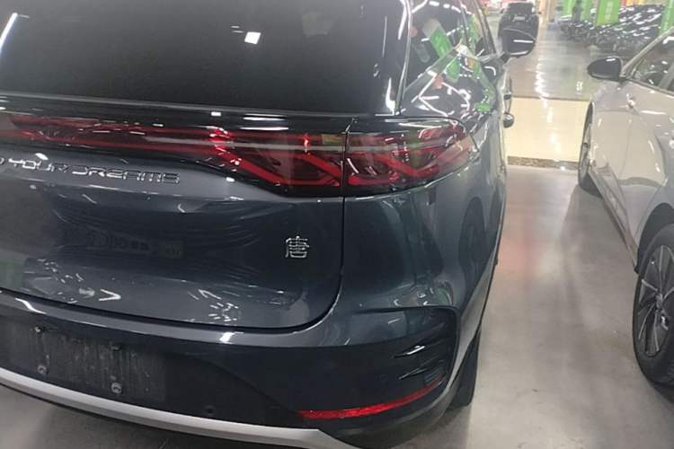 Used BYD Tang New Energy 2024 DM-i Glory Edition 112KM Prestige Model Right Rear Taillight