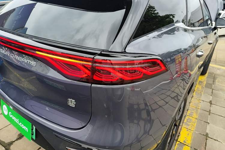 Used BYD Tang New Energy 2024 EV Champion Edition 730KM Deluxe Model Right Rear Taillight