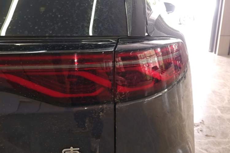 Used BYD Tang New Energy 2024 DM-i Glory Edition 112KM Prestige Model Right Rear Taillight