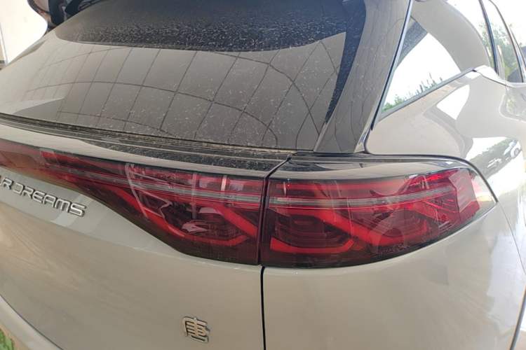 Used BYD Tang New Energy 2024 DM-i Glory Edition 112KM Prestige Model Right Rear Taillight