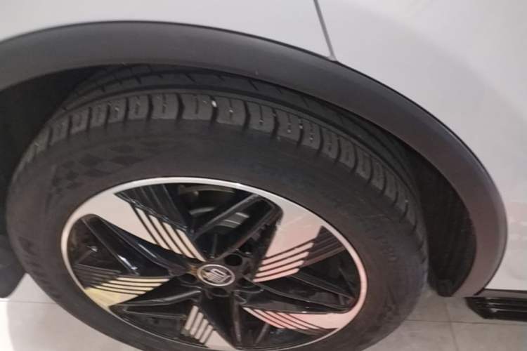 Used BYD Tang New Energy 2024 DM-i Glory Edition 112KM Prestige Model Right Rear Wheel Hub
