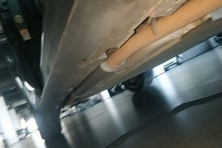 Used BYD Tang New Energy 2024 DM-i Glory Edition 112KM Prestige Model Right Side Sill
