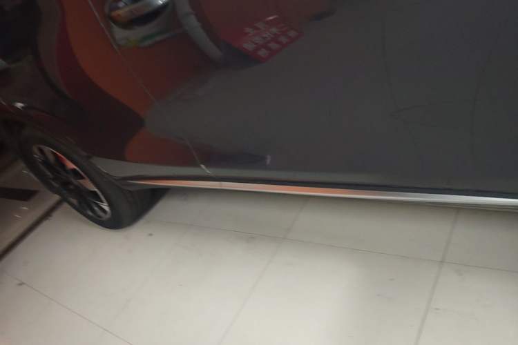 Used BYD Tang New Energy 2024 DM-p Champion Edition 215 km All-Wheel-Drive Flagship Model Right Side Sill