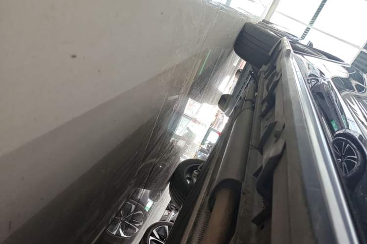 Used BYD Tang New Energy 2024 DM-i Glory Edition 112KM Flagship Model Right Side Sill