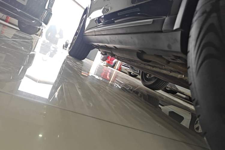 Used BYD Tang New Energy 2024 DM-i Glory Edition 200KM Flagship Model Right Side Sill