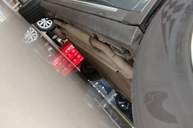 Used BYD Tang New Energy 2024 DM-i Glory Edition 112KM Prestige Model Right Side Sill