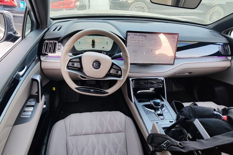 Used BYD Tang New Energy 2024 DM-i Glory Edition 112KM Prestige Model Steering Wheel
