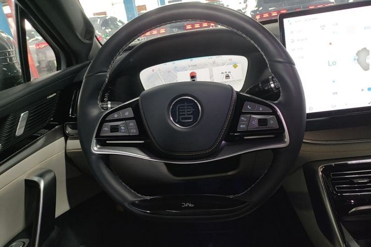 Used BYD Tang New Energy 2024 EV Glory Edition 730KM Premium Model Steering Wheel