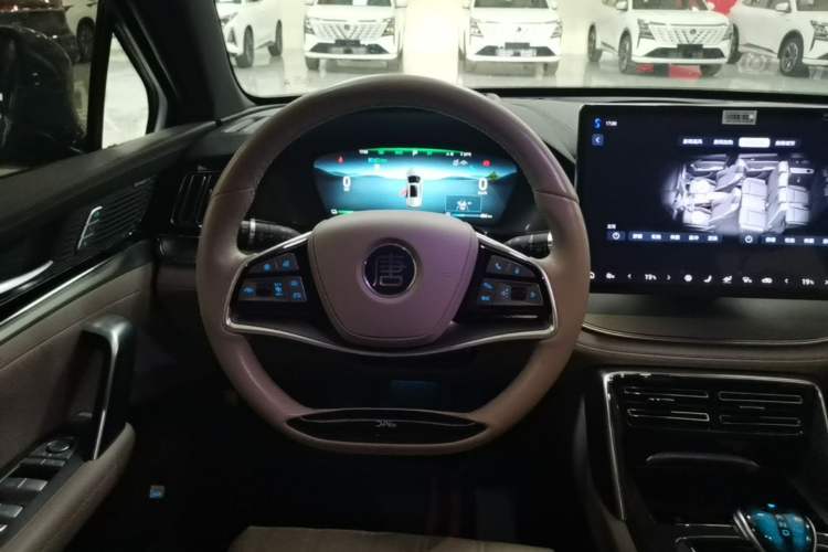 Used BYD Tang New Energy 2024 DM-i Glory Edition 112KM Flagship Model Steering Wheel