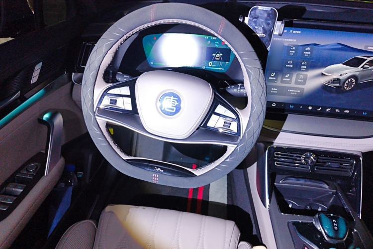 Used BYD Tang New Energy 2024 DM-i Glory Edition 112KM Flagship Model Steering Wheel