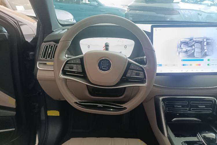 Used BYD Tang New Energy 2024 DM-i Glory Edition 112KM Prestige Model Steering Wheel