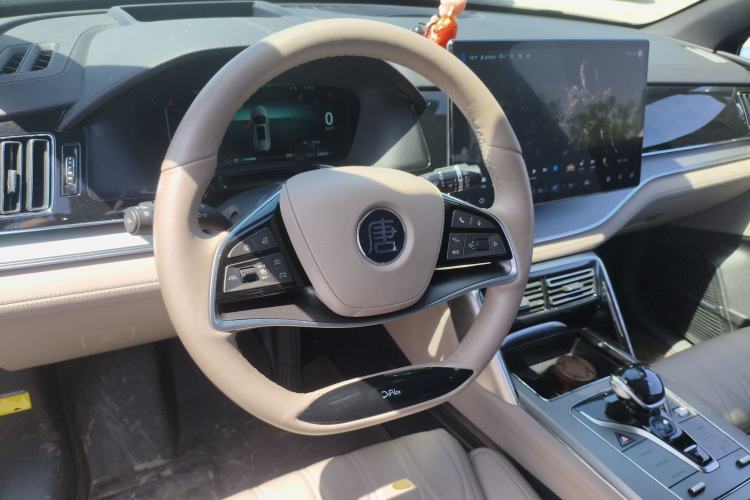 Used BYD Tang New Energy 2024 EV Champion Edition 730KM Deluxe Model Steering Wheel