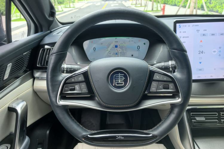 Used BYD Tang New Energy 2024 EV Champion Edition 730KM Deluxe Model Steering Wheel