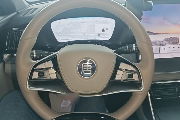 Used BYD Tang New Energy 2024 DM-i Glory Edition 112KM Prestige Model Steering Wheel