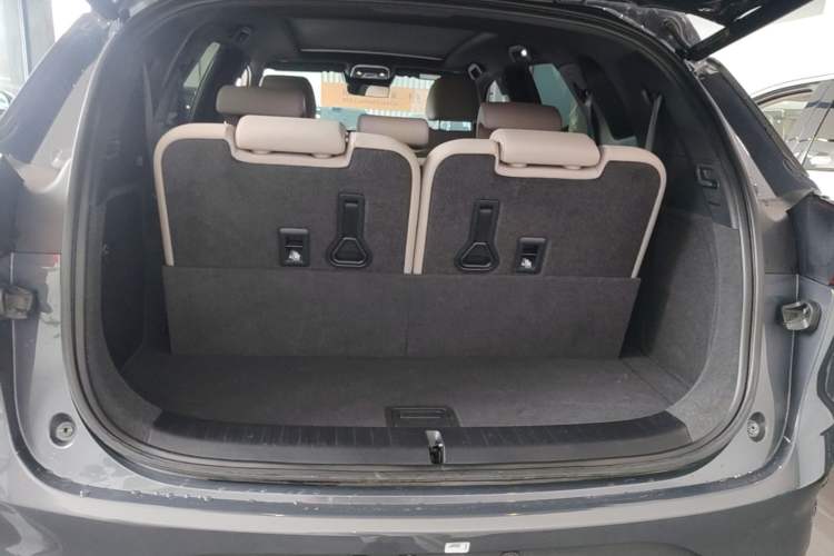 Used BYD Tang New Energy 2024 DM-i Glory Edition 112KM Prestige Model Trunk