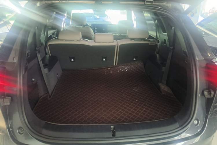 Used BYD Tang New Energy 2024 DM-i Glory Edition 112KM Prestige Model Trunk