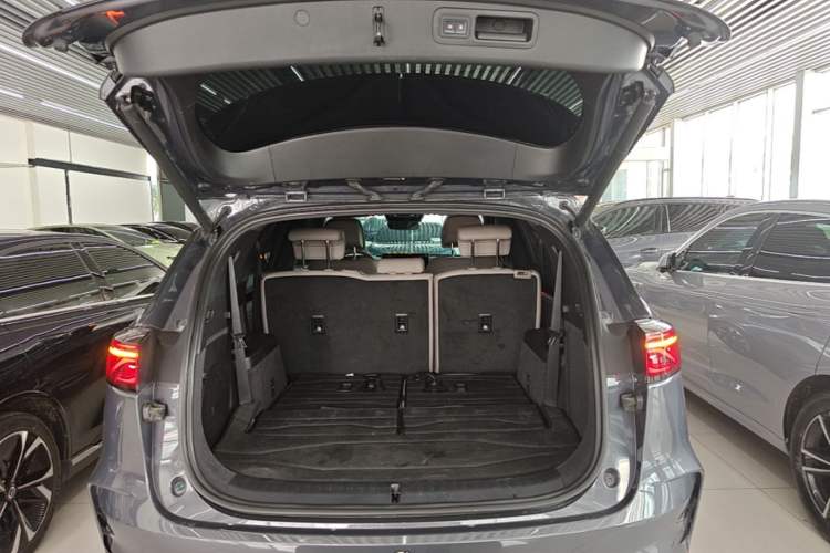 Used BYD Tang New Energy 2024 DM-i Glory Edition 112KM Flagship Model Trunk