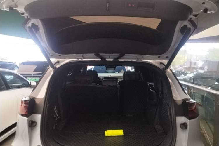 Used BYD Tang New Energy 2024 DM-i Glory Edition 112KM Prestige Model Trunk