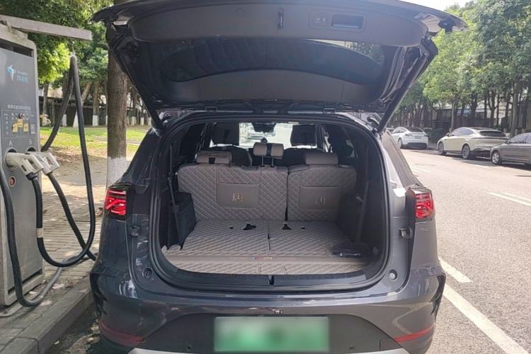 Used BYD Tang New Energy 2024 DM-i Glory Edition 112KM Prestige Model Trunk