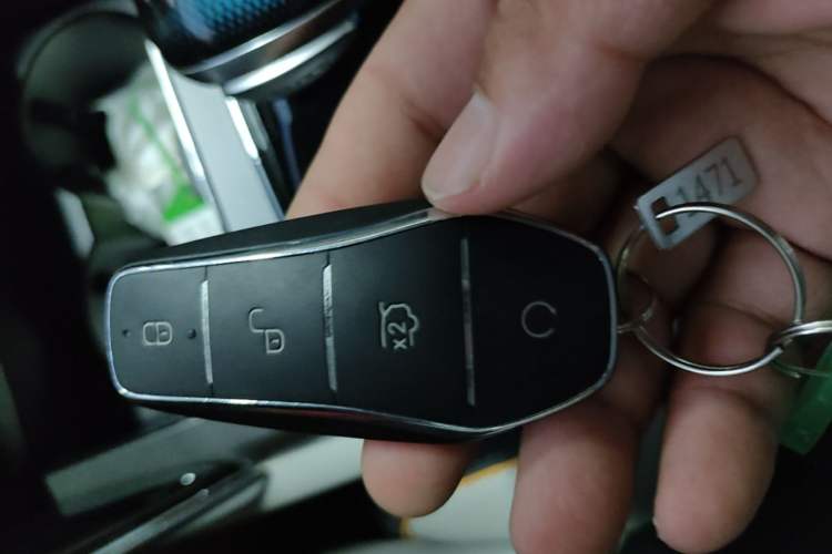 Used BYD Tang New Energy 2024 EV Glory Edition 730KM Premium Model Vehicle Key