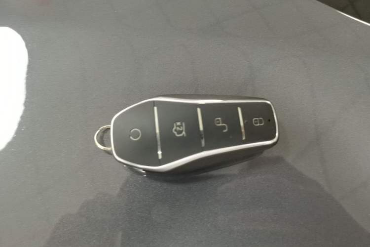 Used BYD Tang New Energy 2024 DM-i Glory Edition 112KM Flagship Model Vehicle Key