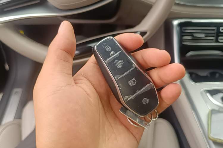 Used BYD Tang New Energy 2024 DM-i Glory Edition 112KM Flagship Model Vehicle Key